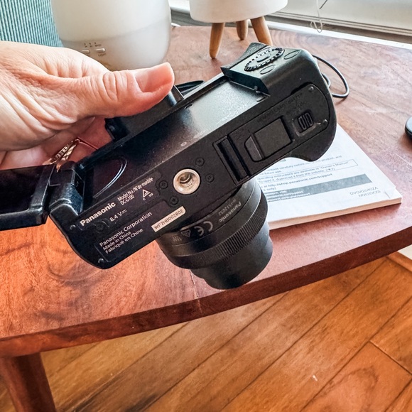 Panasonic LUMIX G100 4k Mirrorless Camera for Photo and Video, with 12-32mm Lens - Picture 10 of 10